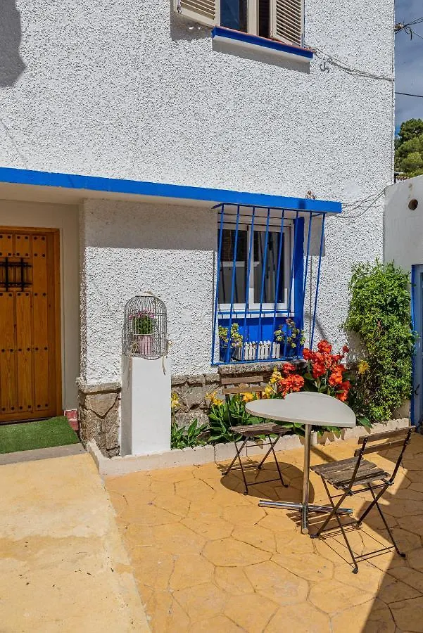 Blue Castle Guesthouse Malaga Homestay