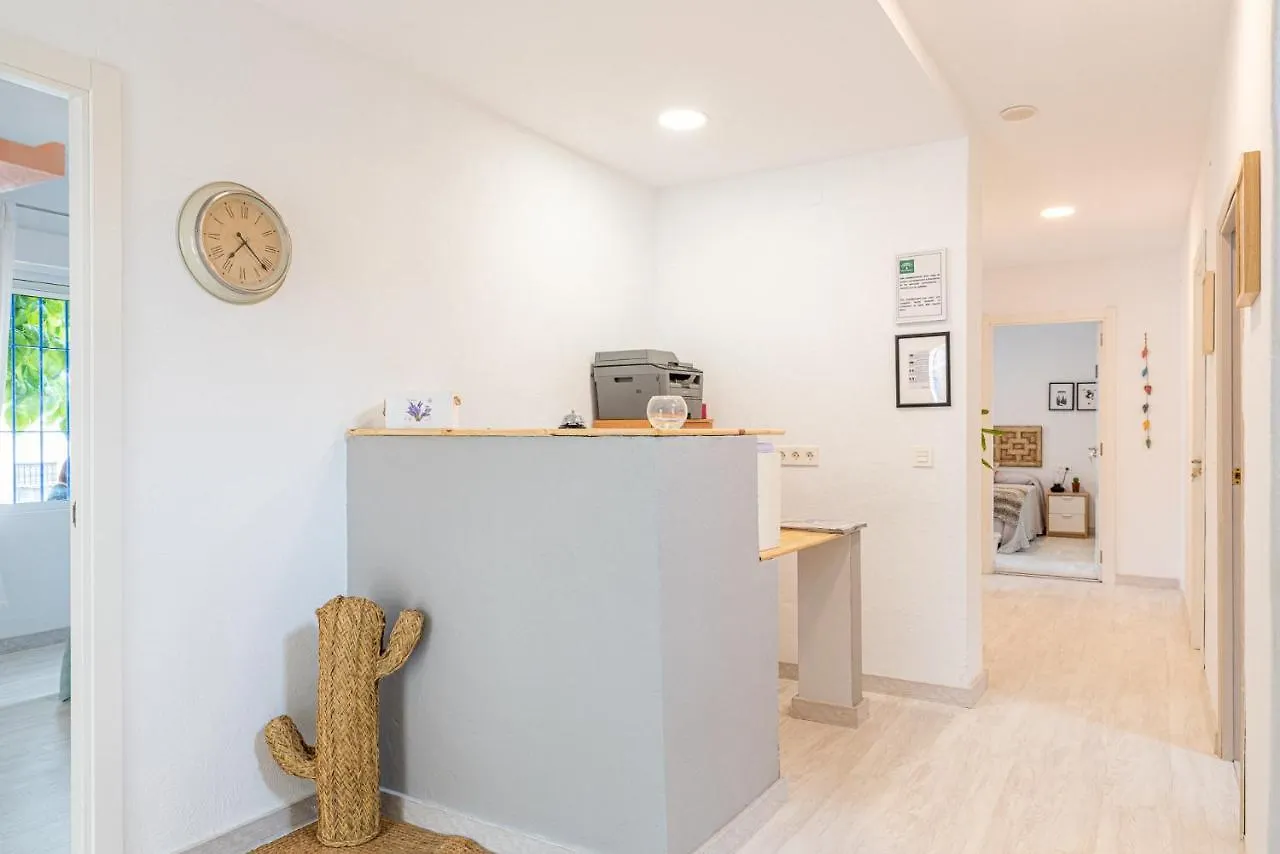 Blue Castle Guesthouse Màlaga 0*,